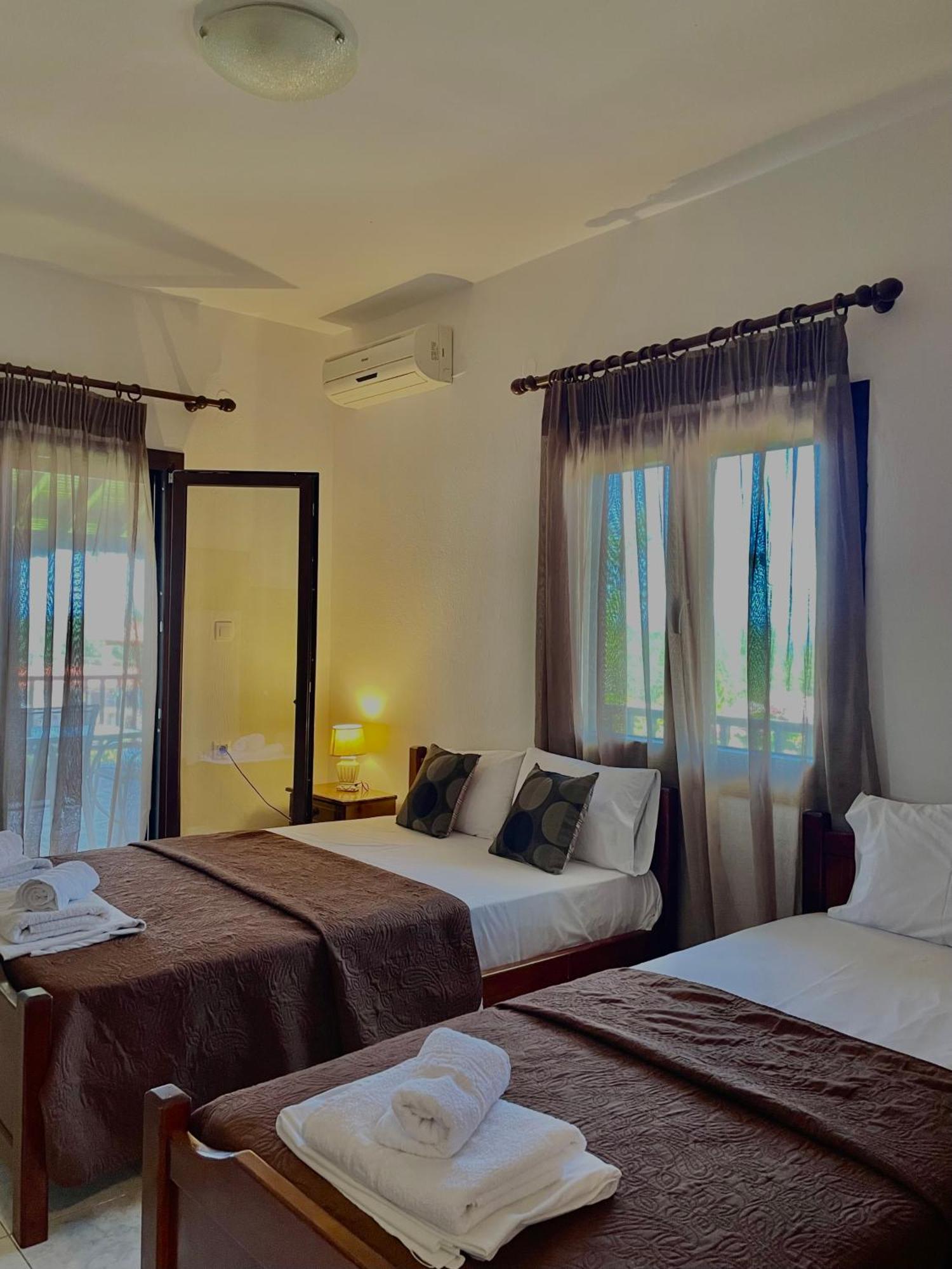Anna Dani Apartments 보우르보우로우 외부 사진