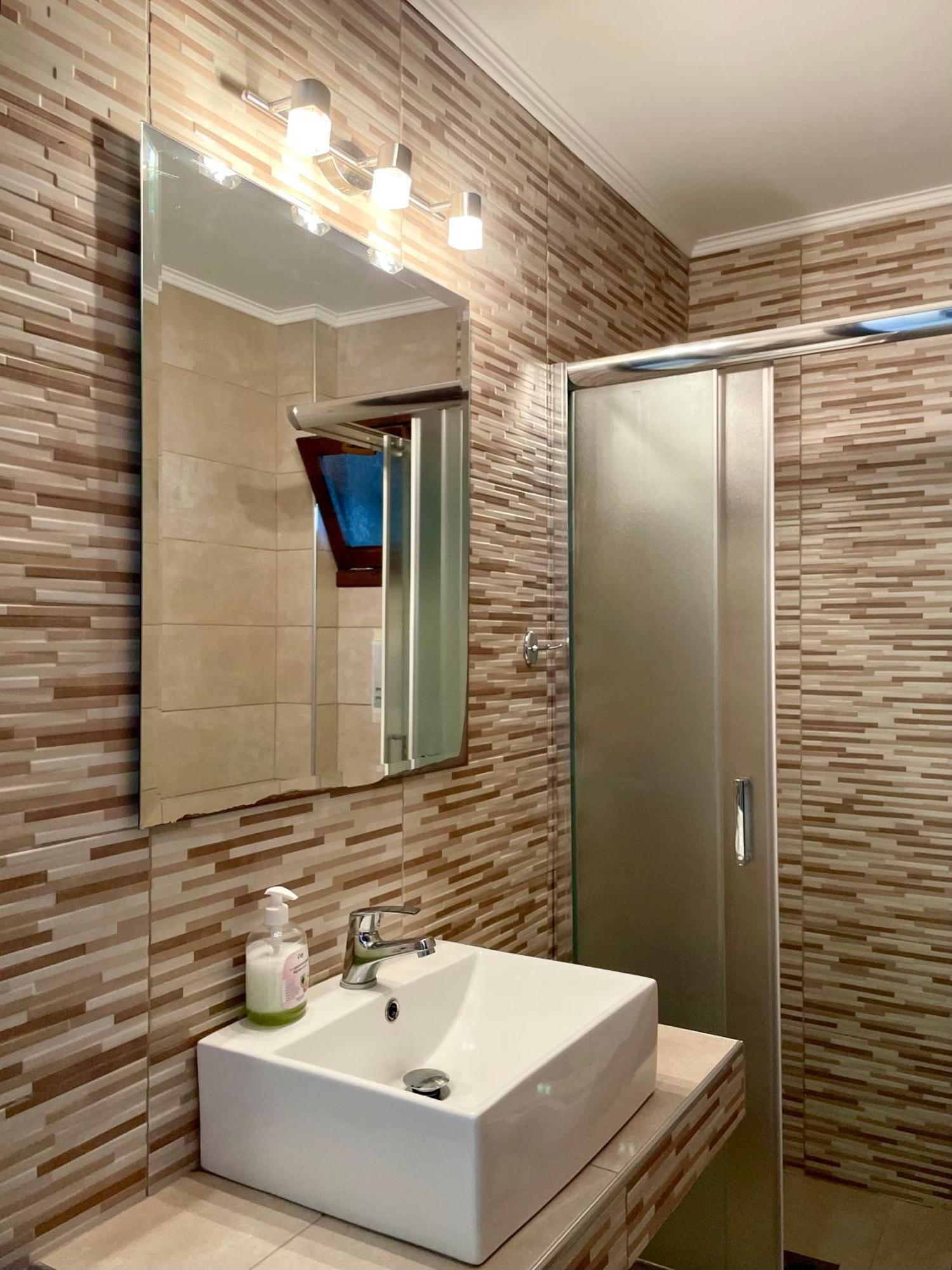 Anna Dani Apartments 보우르보우로우 외부 사진