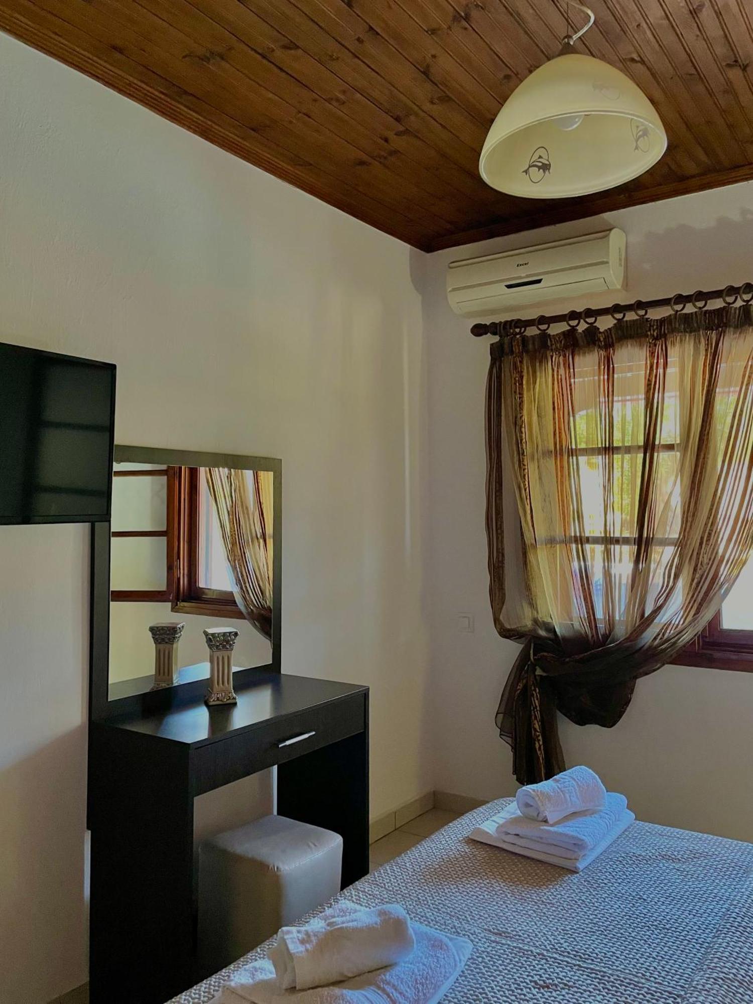 Anna Dani Apartments 보우르보우로우 외부 사진