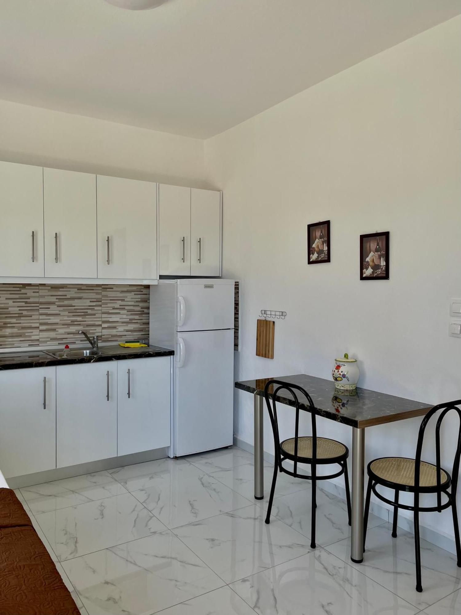 Anna Dani Apartments 보우르보우로우 외부 사진
