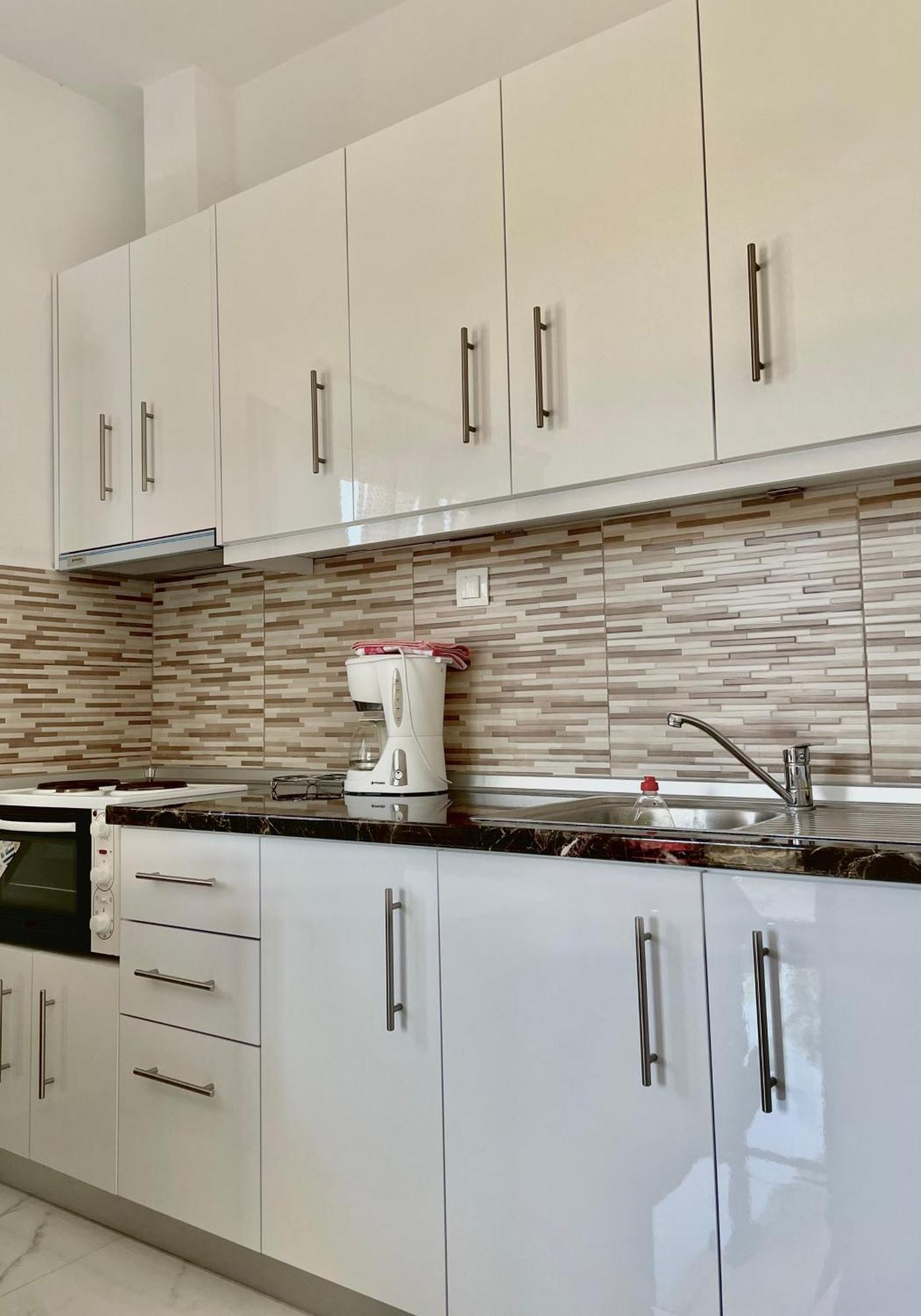 Anna Dani Apartments 보우르보우로우 외부 사진