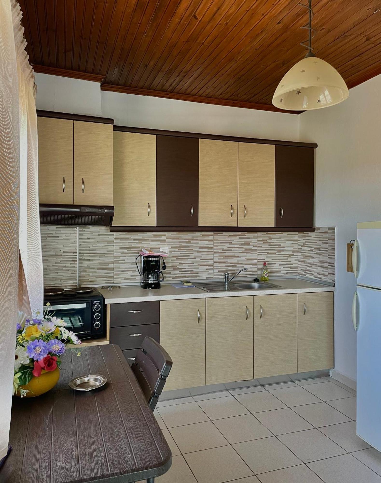 Anna Dani Apartments 보우르보우로우 외부 사진