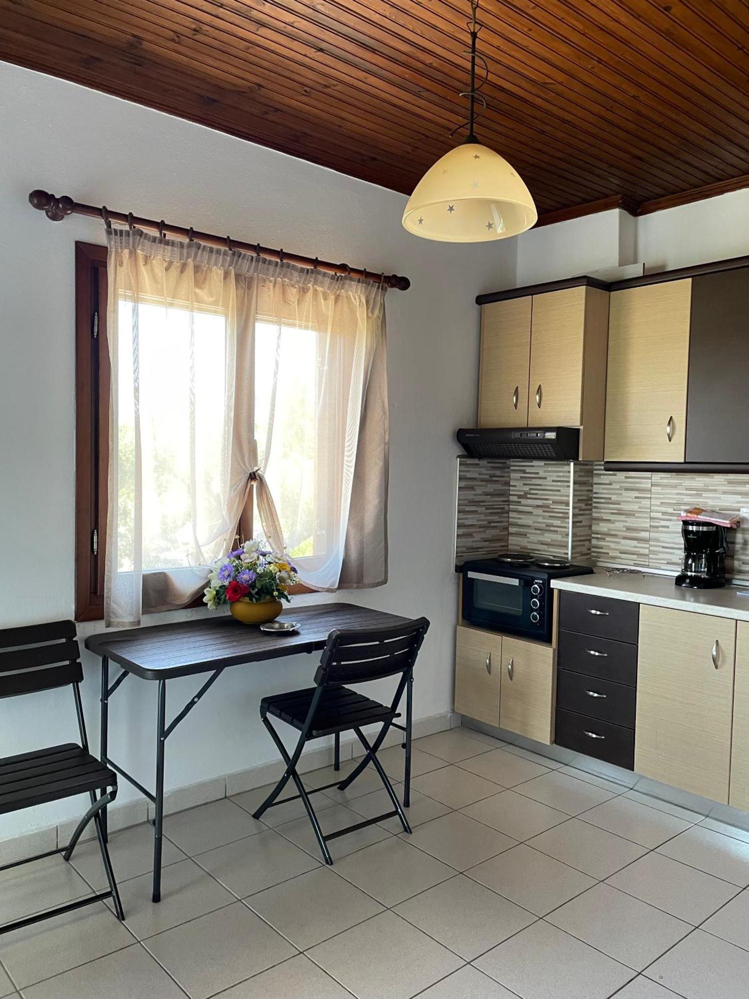 Anna Dani Apartments 보우르보우로우 외부 사진