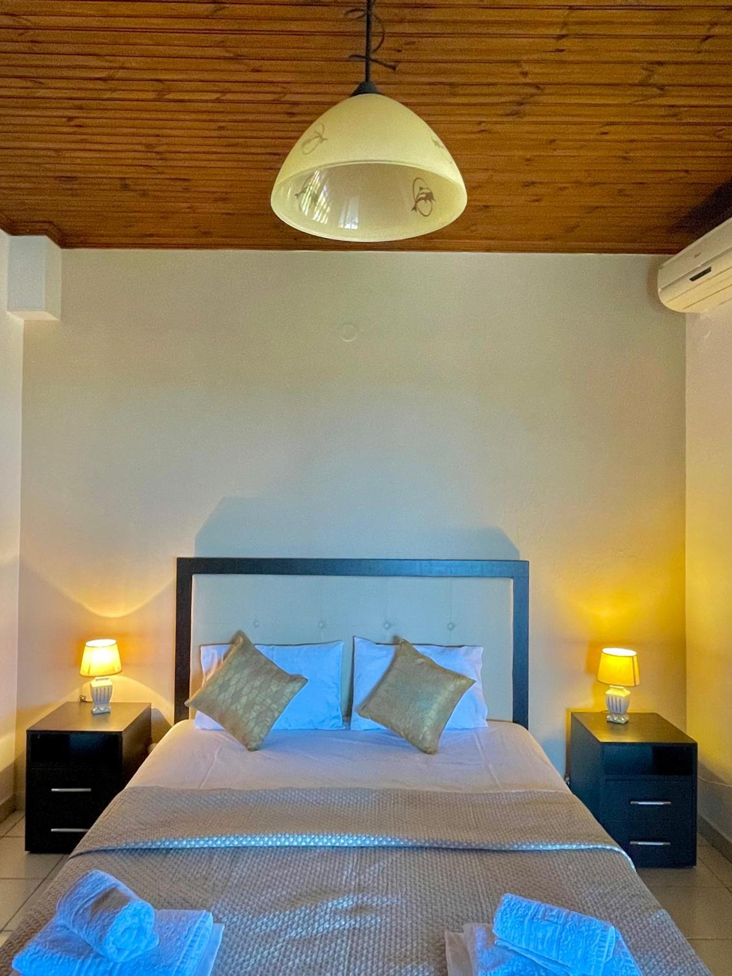 Anna Dani Apartments 보우르보우로우 외부 사진