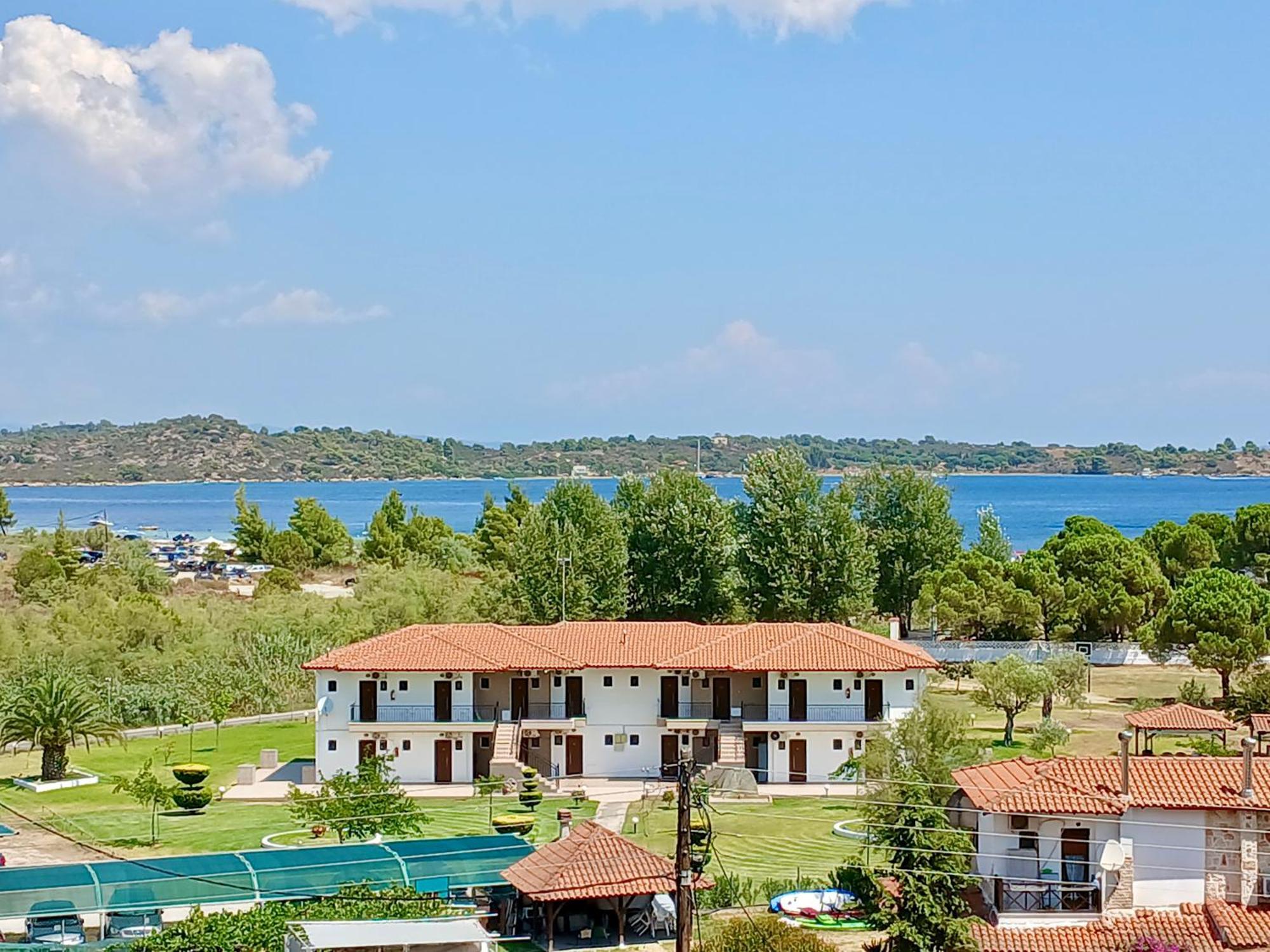Anna Dani Apartments 보우르보우로우 외부 사진